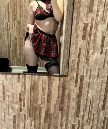 Погрузись в мир страсти и наслаждения со мной! 💋 В Москве я создам для тебя незабываемую атмосферу сексуальности и расслабления. Я прекрасно знаю, как доставить удовольствие и исполнить твои самые сокровенные фантазии. 🌹 Мои услуги включают классический и оральный секс, массаж, стриптиз и многое другое! Не стесняйся, позвони мне и я подарю тебе незабываемые мгновения радости и блаженства. 🌟
📷 Отзывы и фото доступны на моей страничке. Познакомься со мной поближе и окунись в мир наслаждения и страсти. Жду тебя в Москве, чтобы сделать наши встречи запоминающимися и яркими! 💫 Рената